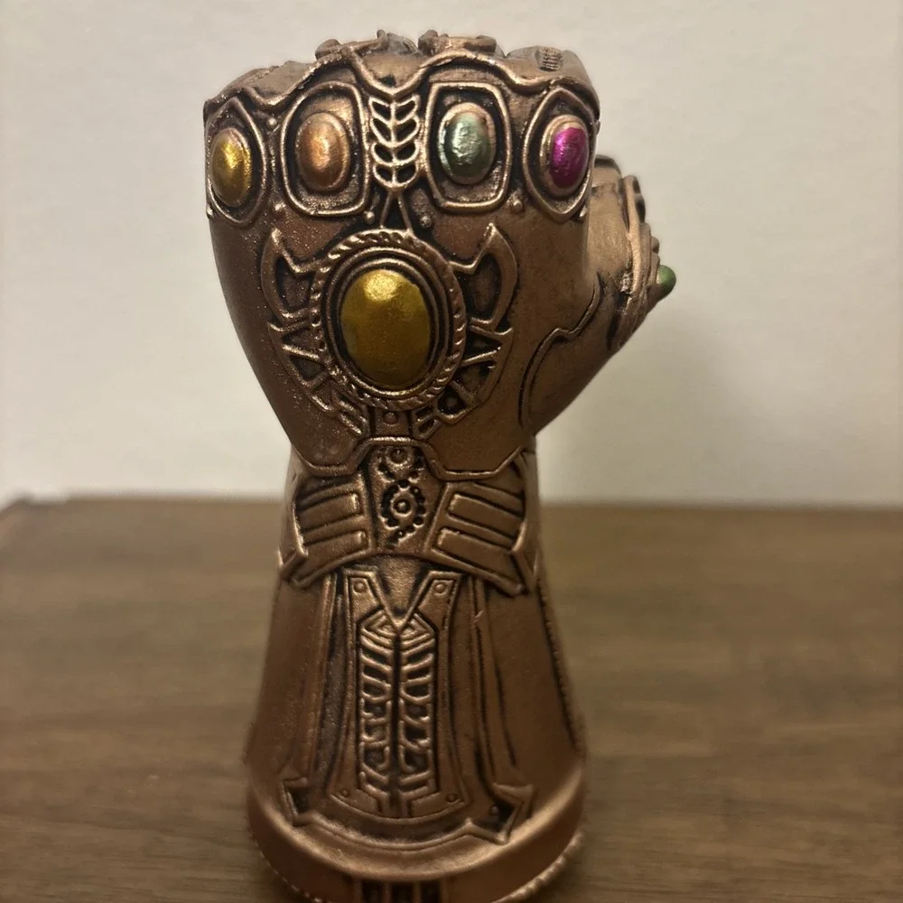 Marvel Avengers Thanos Infinity Gauntlet Bronze Resin Bottle‎ Opener